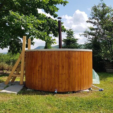 Natura Chalet Gilgau Exterior photo